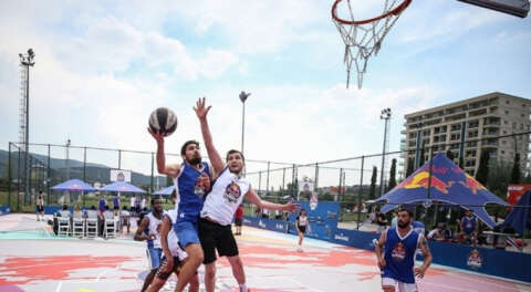 Sokak basketbolu turnuvasının ilk eleme turu Bursa'da yapıldı