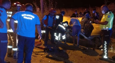 Bandırma'da iki otomobil çarpıştı; 5 yaralı