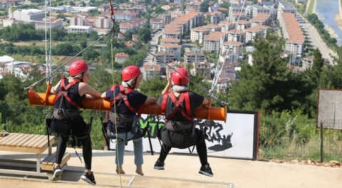 Bursa'daki macera parkı adrenalin yaşamak isteyenlerin adresi oldu