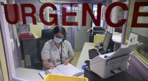 Fransa'da 3 bin sağlık çalışanı açığa alındı
