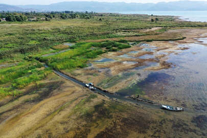 İznik Gölü'nde kuraklık; 30 metre çekildi