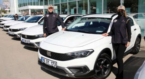 Birmot'tan Bursa Emniyet Müdürlüğü'ne 12 otomobil