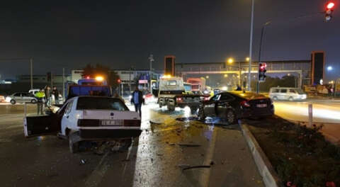 Nilüfer ve İnegöl'de otomobiller çarpıştı; 1 ölü, 3 yaralı