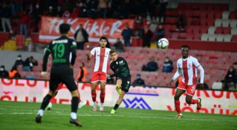 Bursaspor Balıkesir'de üç puanı kaptı; 0-2