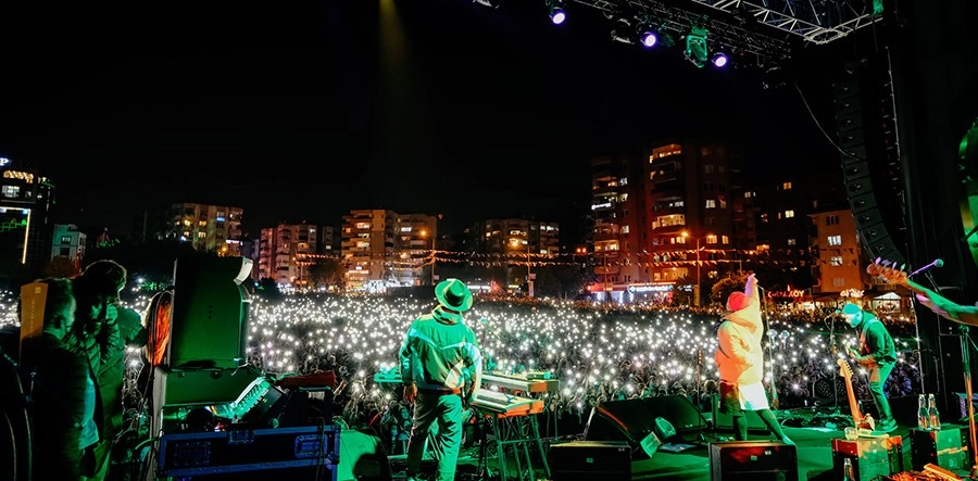 Nilüfer'de onbinlerce kişi Cumhuriyet için kenetlendi
