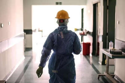 Son 24 saatte Kovid-19 vaka sayısı 50 bini aştı