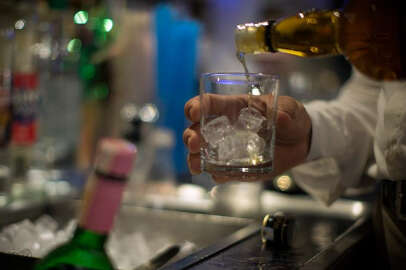 Alkollü içkiye yüklü bir zam daha