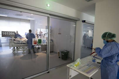 Günlük vaka sayısı 70 bine dayandı