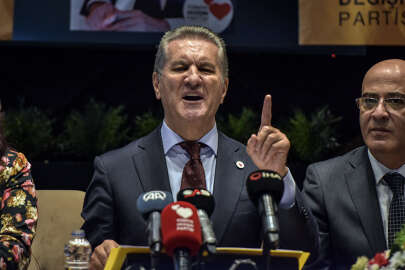 Sarıgül: Umutsuz olmaya, enseyi karatmaya gerek yok