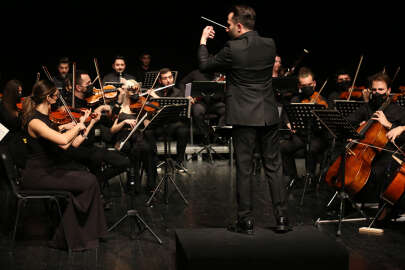 Nilüfer Oda Orkestrası'ndan muhteşem konser