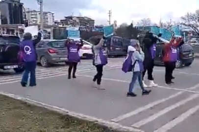 Bursa Kadın Savunma Ağı'ndan 'Geçinemiyoruz' eylemi