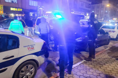 Yayaya çarpıp polise hakaret eden alkollü sürücü gözaltına alındı