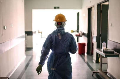 Kovid-19 haftalık vaka sayısında korkutan artış