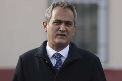 Bakan Özer yarıyıl tatilinin uzamayacağını açıkladı