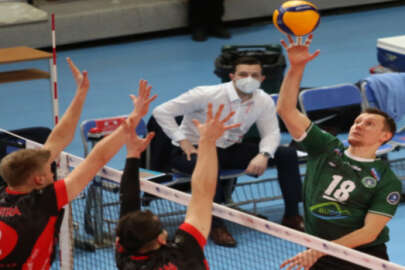 Büyükşehir'in Efeleri Ziraat'e 3-0 yenildi