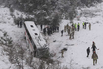 İstanbul ve Tokat'ta otobüsler devrildi; 3 ölü, çok sayıda yaralı
