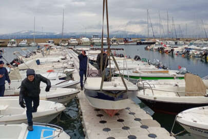 Mudanya'da yağmur nedeniyle tekneler battı