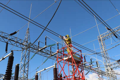 Bakanlar, sanayide enerji kısıntılarını görüştü