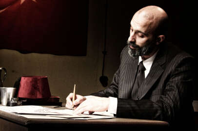 Bursa DT 'Şair, Şiir, Şuur' oyununu İstanbul'da sahneleyecek