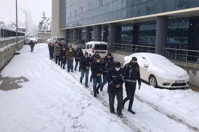 Oto dolandırıcılığı operasyonunda 11 kişi tutuklandı