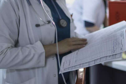 Hekimler hakları için mücadele ediyor