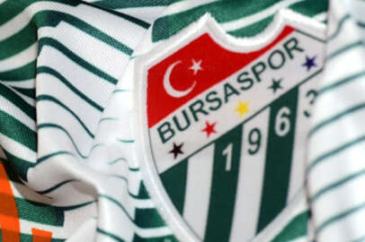 Bursaspor 4 futbolcuyu renklerine bağladı