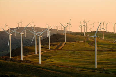 Rüzgar ve güneş enerjisi için 5 milyar dolarlık yatırım yapılacak