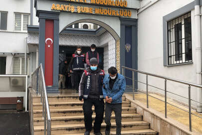 Bursa'da telefonla 500 bin lira dolandıran kişilerden 3'ü tutuklandı