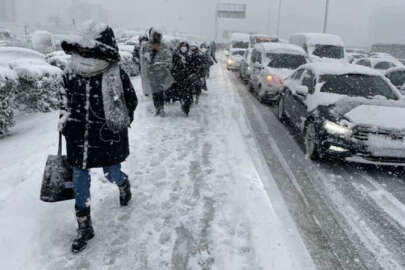 İstanbul'da kar gelmeden okul ve mesai tatili geldi