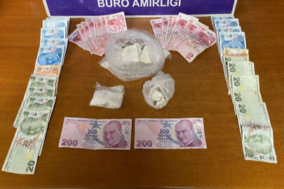 Bursa'da kovalamacada şüphelinin attığı poşetten uyuşturucu çıktı