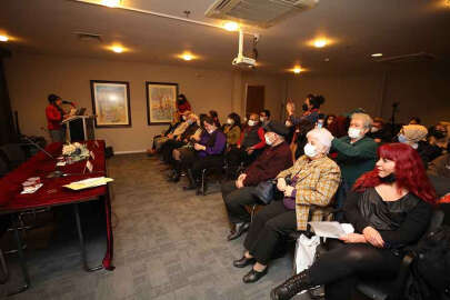 Dünya Şiir Günü Onur Ödülü Ahmet Özer’e verildi