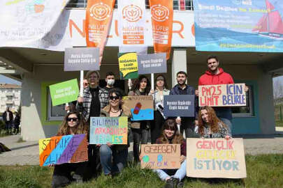 Gençlerden çağrı: 'İklimi değil, sistemi değiştir