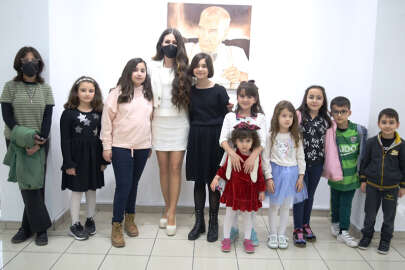 Minik ressamların sergisi tam not aldı