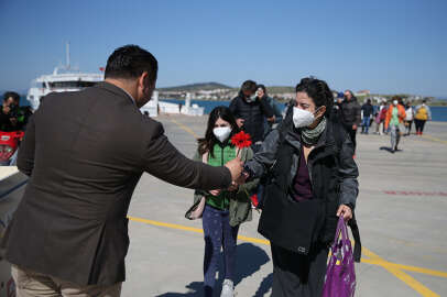 Midilli Adası'ndan Ayvalık'a 25 ay sonra ilk turist kafilesi geldi