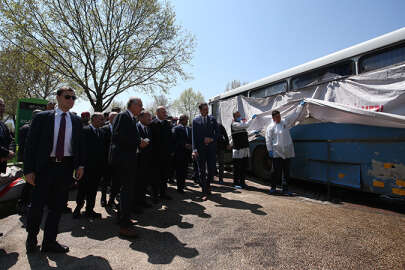 Bakanlar patlamanın olduğu bölgede inceleme yaptı