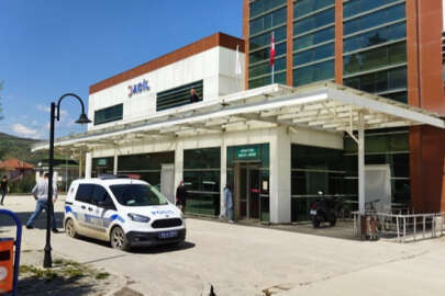 Lisedeki kavgada yere düşen genç kurtarılamadı