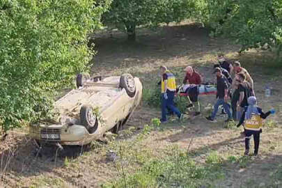 Çarpışma sonrası takla atan otomobildeki 4 kişi yaralandı