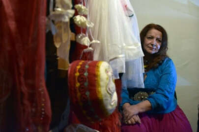 'Samsak Döveci' türküsü Emel Örgün'ün yorumuyla dijital platformlarda yayınlandı