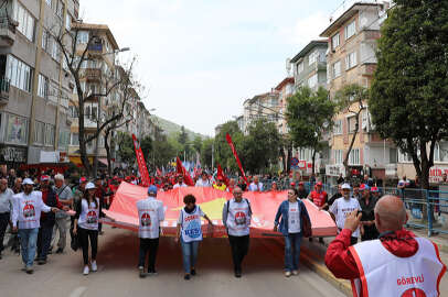 Yüzbinler 2 yıl sonra 1 Mayıs için alanlarda