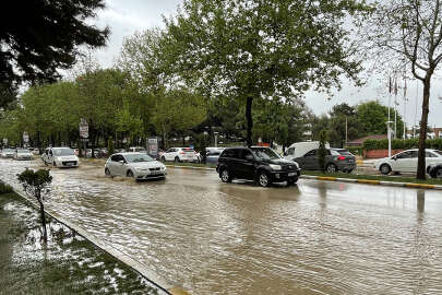 6 ilde sağanak yağış hayatı olumsuz etkiledi