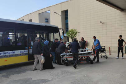 Halk otobüsü şoförü fenalaşan yolcuyu hastaneye yetiştirdi