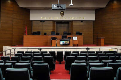 Kadın elbisesi giydirip işkence yapan sanığa ilk duruşmada tahliye