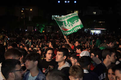 Bursa'da meydanlar Frutti Extra Bursaspor için doldu