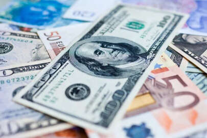 Dövizde yükseliş sürüyor; dolar 15,30 TL'yi aştı