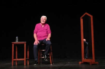 Oyuncu Salih Kalyon, tek kişilik oyunuyla Bursa'da