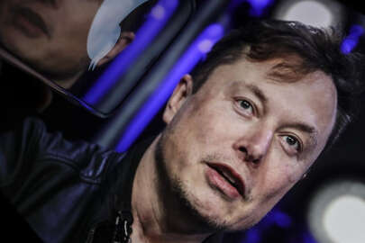 Elon Musk'tan Twitter'a "spam hesap" resti