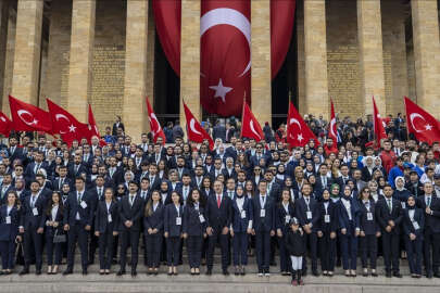 19 Mayıs tüm yurtta coşkuyla kutlanıyor