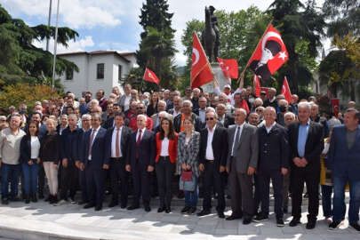 Bursa CHP ve İYİ Parti'den 19 Mayıs kutlaması