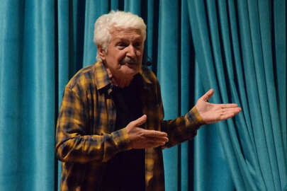 Salih Kalyon ve 'Memleket Saat Ayarı'na büyük alkış