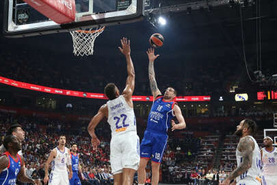 Anadolu Efes, üst üste ikinci kez Avrupa şampiyonu